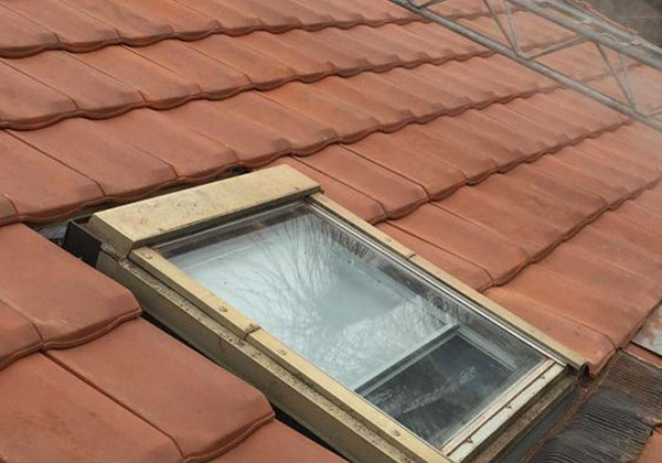 Pose de fenêtres de toit Velux à voisins-le-Bretonneux (78960) dans Les Yvelines (78)